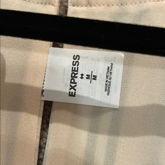 Express Cream Striped Professional Top NEVER WORN - Picture 3 of 5